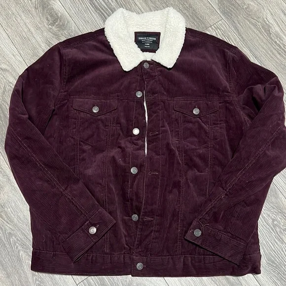 JACKET - Picture 1 of 4